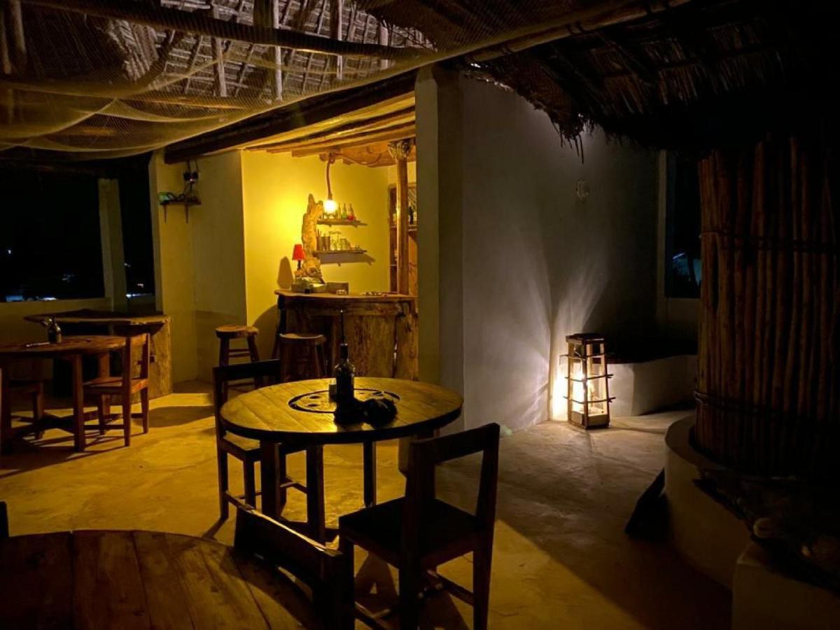 Ayla House فندق كيوينجوا